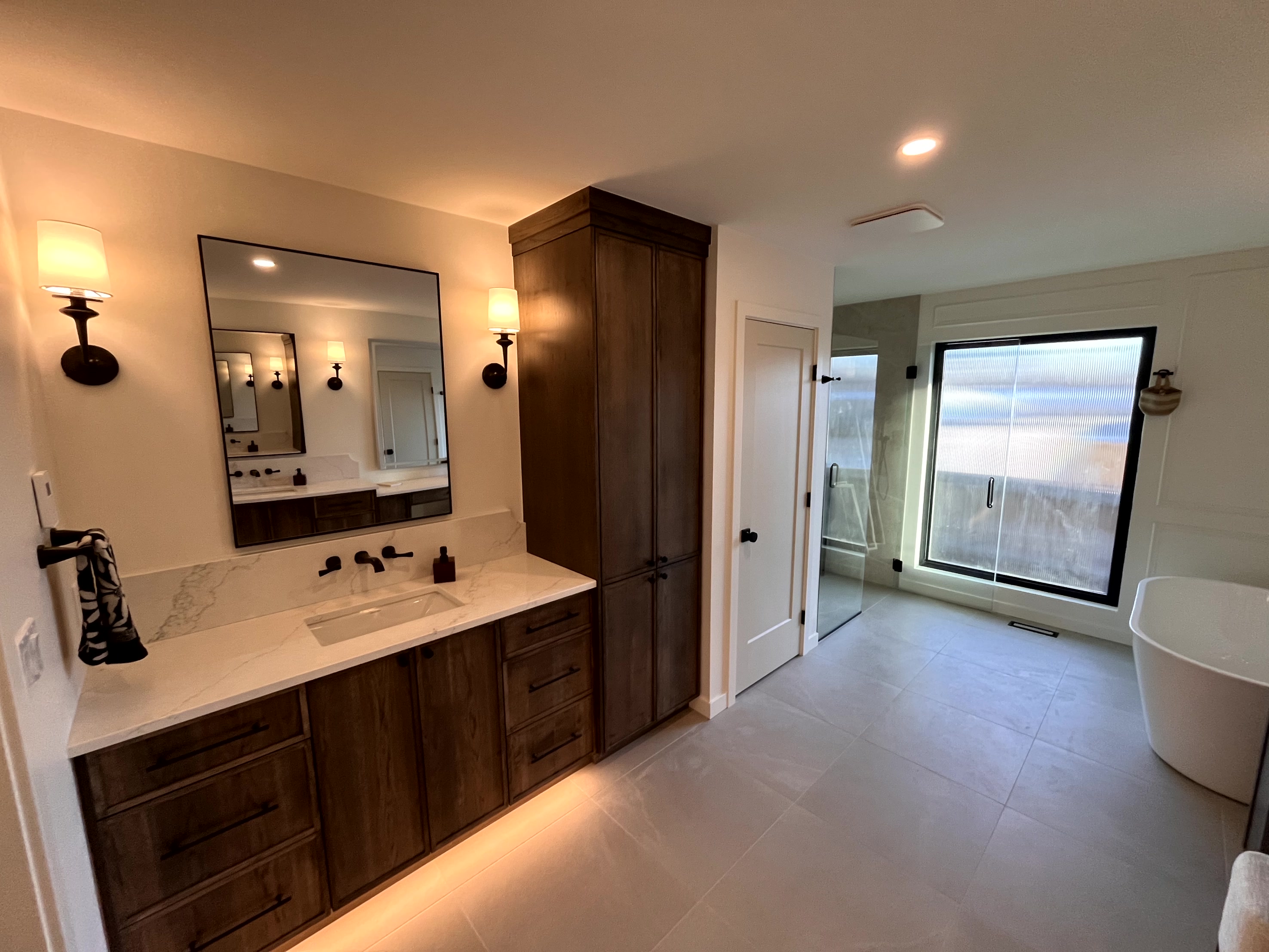 Cabinets & Countertops