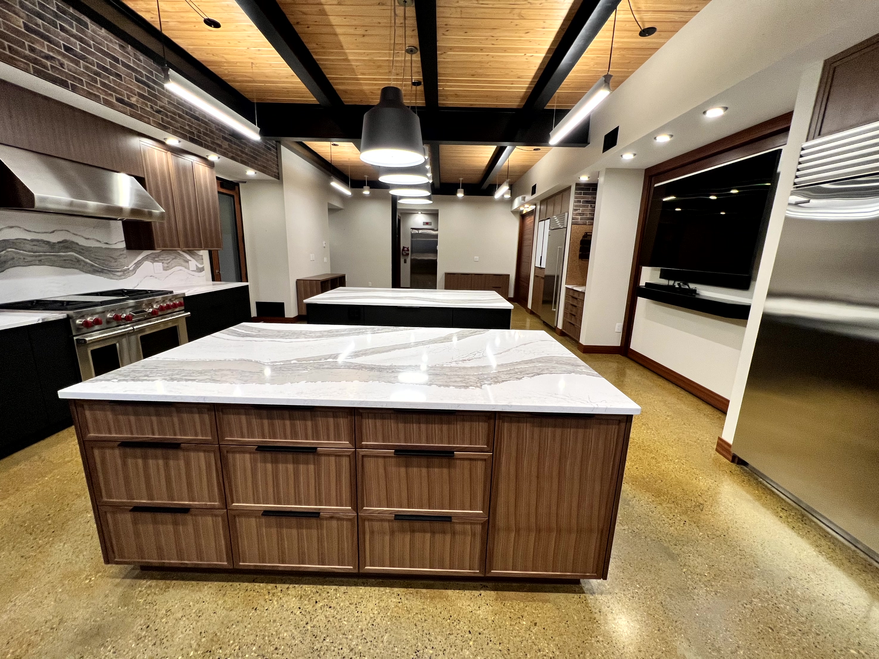 Cabinets & Countertops