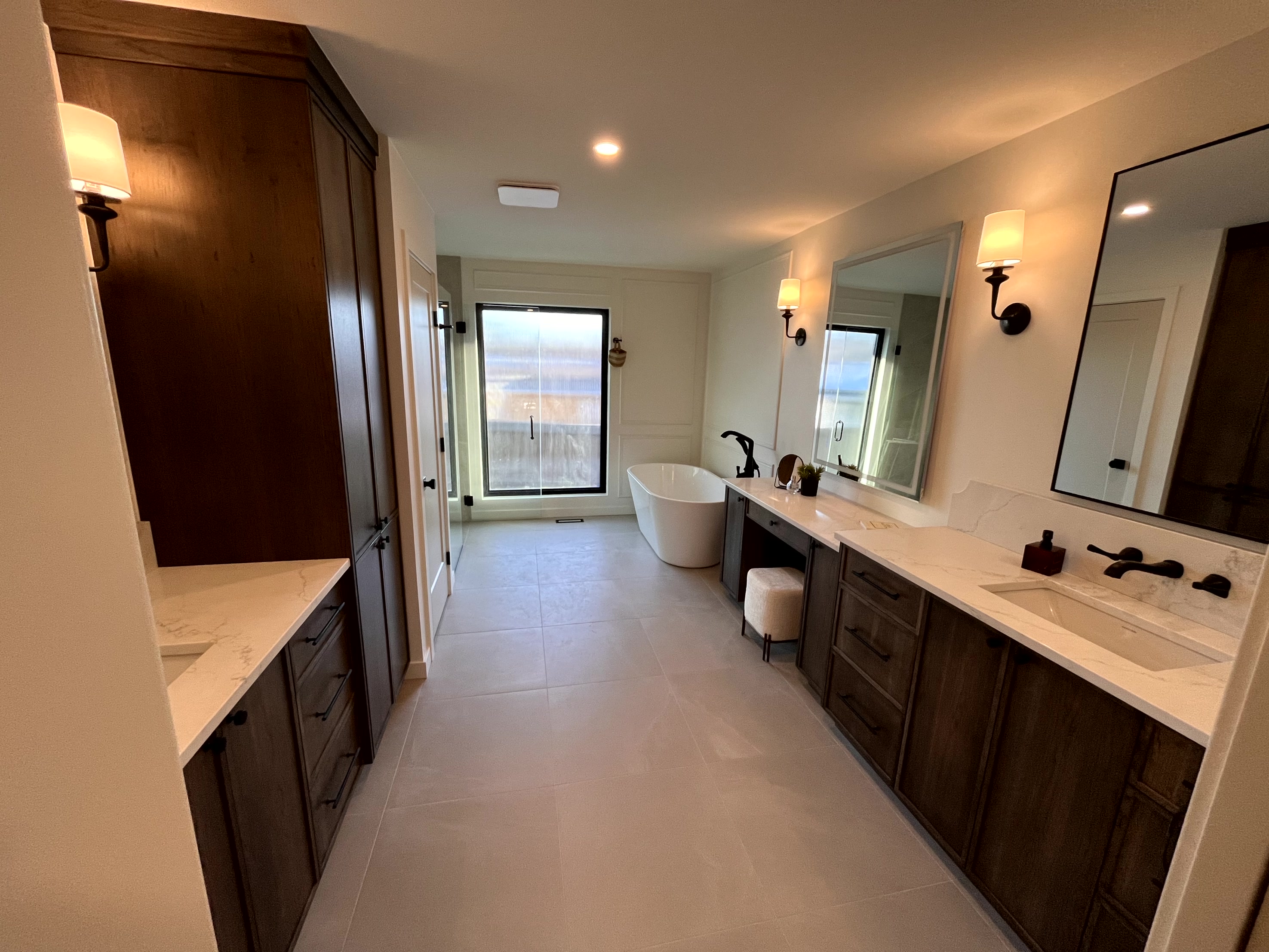 Cabinets & Countertops